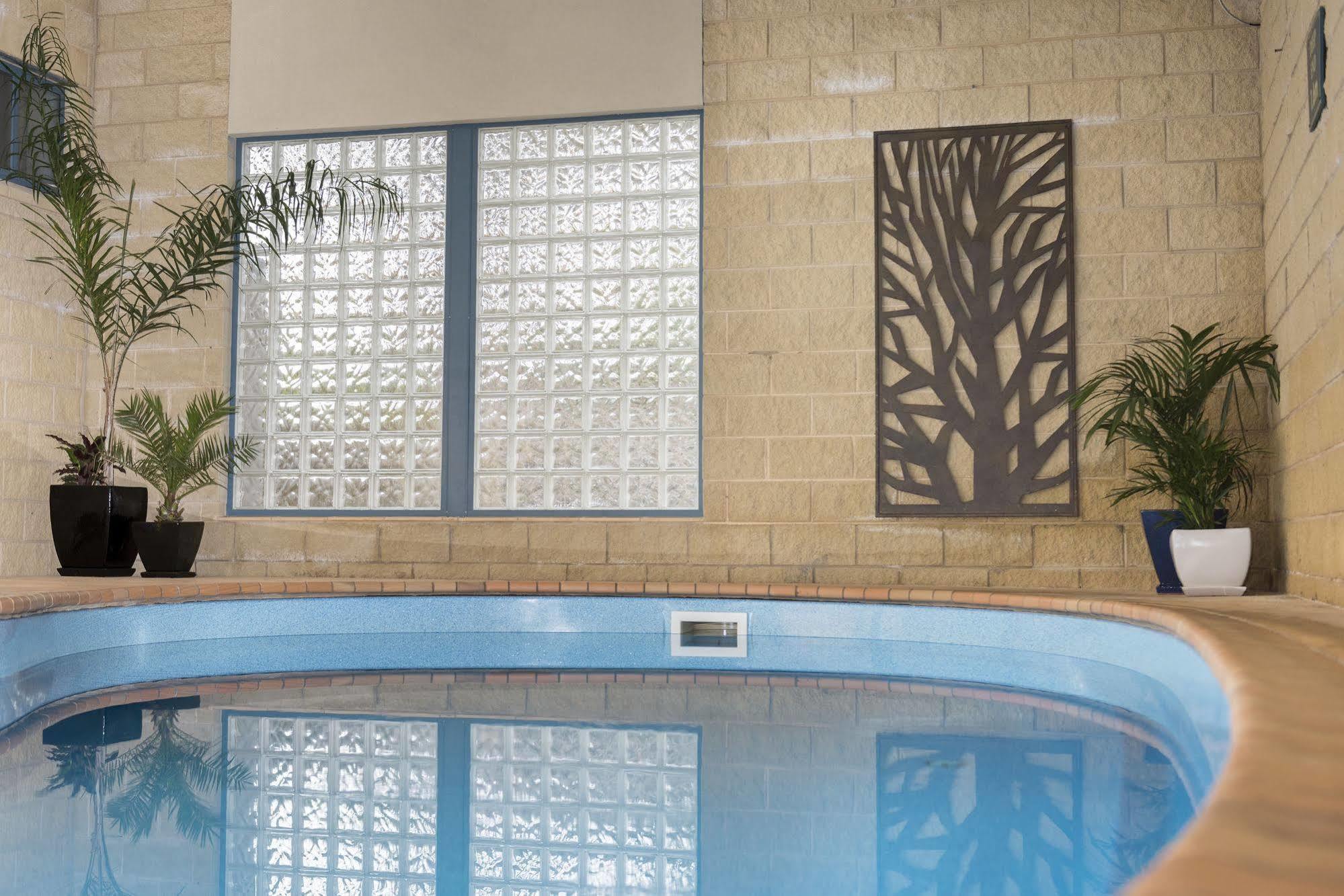 אינברלוך Motel On A'Beckett מראה חיצוני תמונה